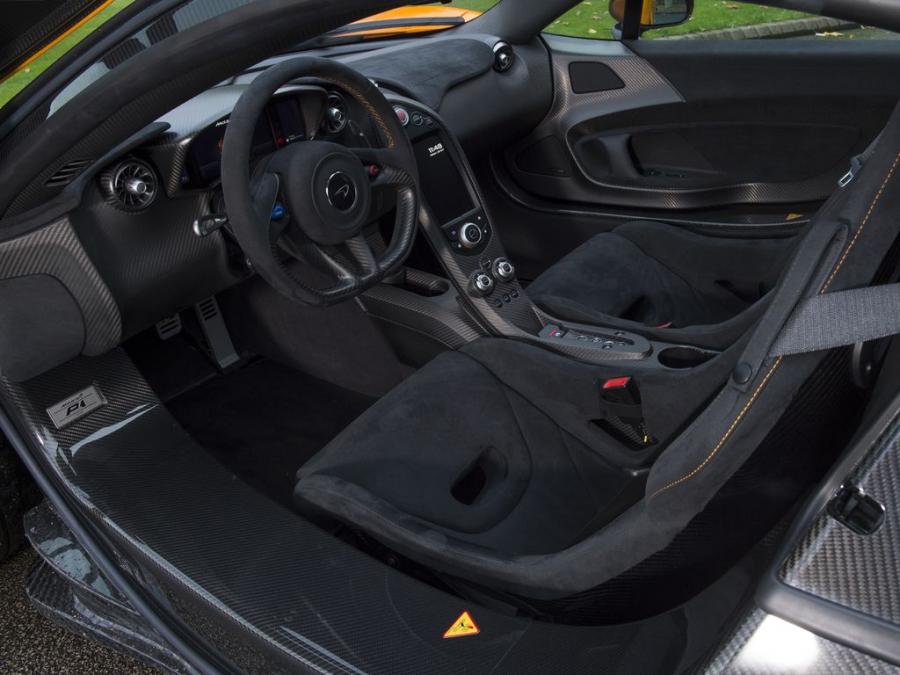Интерьер McLaren P1 XP05 (990006) 2013 года  (фото 4 из 89)